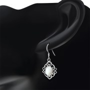Mother of Pearl Celtic Knot Silver Earrings - e397